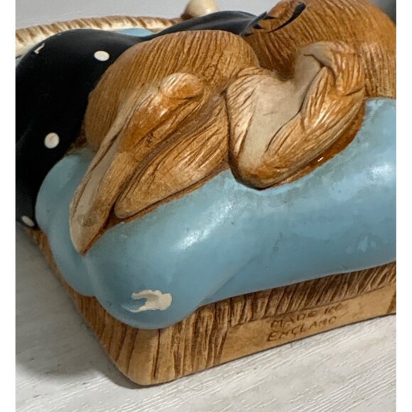 Pendelfin Rabbits Figurine Twins Bunnies in Bed Cat Blanket Stonecraft England - Picture 15 of 15